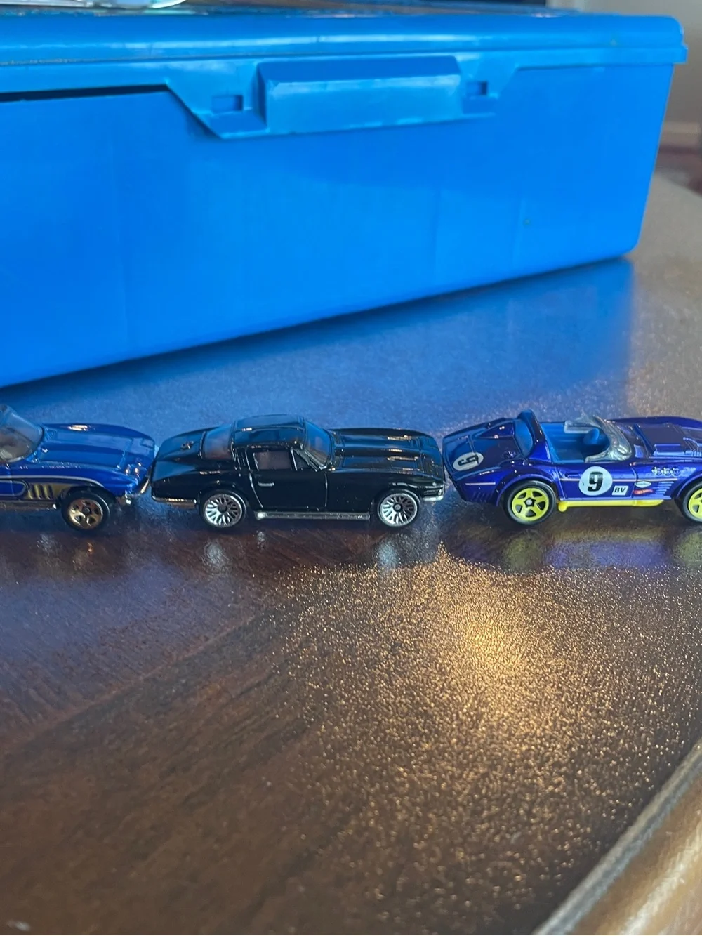 HOT WHEELS VINTAGE CORVETTES 1:64